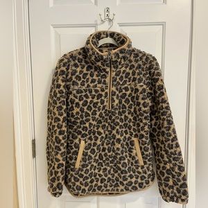 Abercrombie & Fitch quarter zip fleece pullover. Size small. Leopard print.
